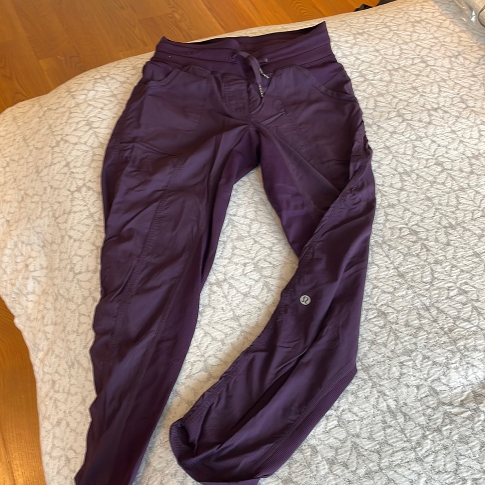 Lulu lemon cotton pants with stretch inside thighs.